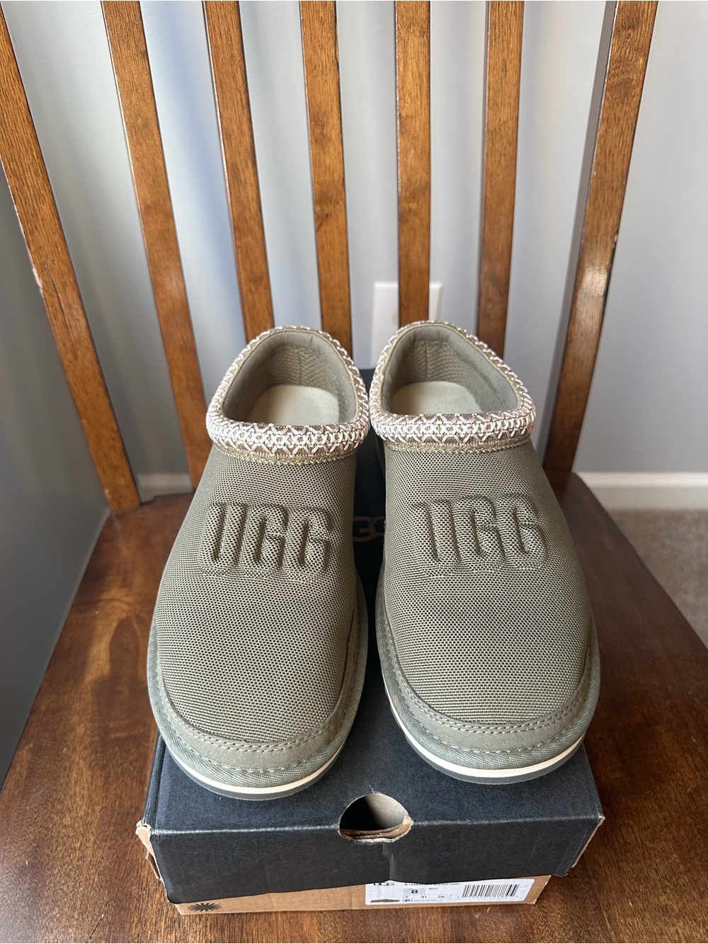 UGG TASMAN UGG MOLDED LOGO MEN'S SLIPPERS IN MOSS GREEN SZ 8